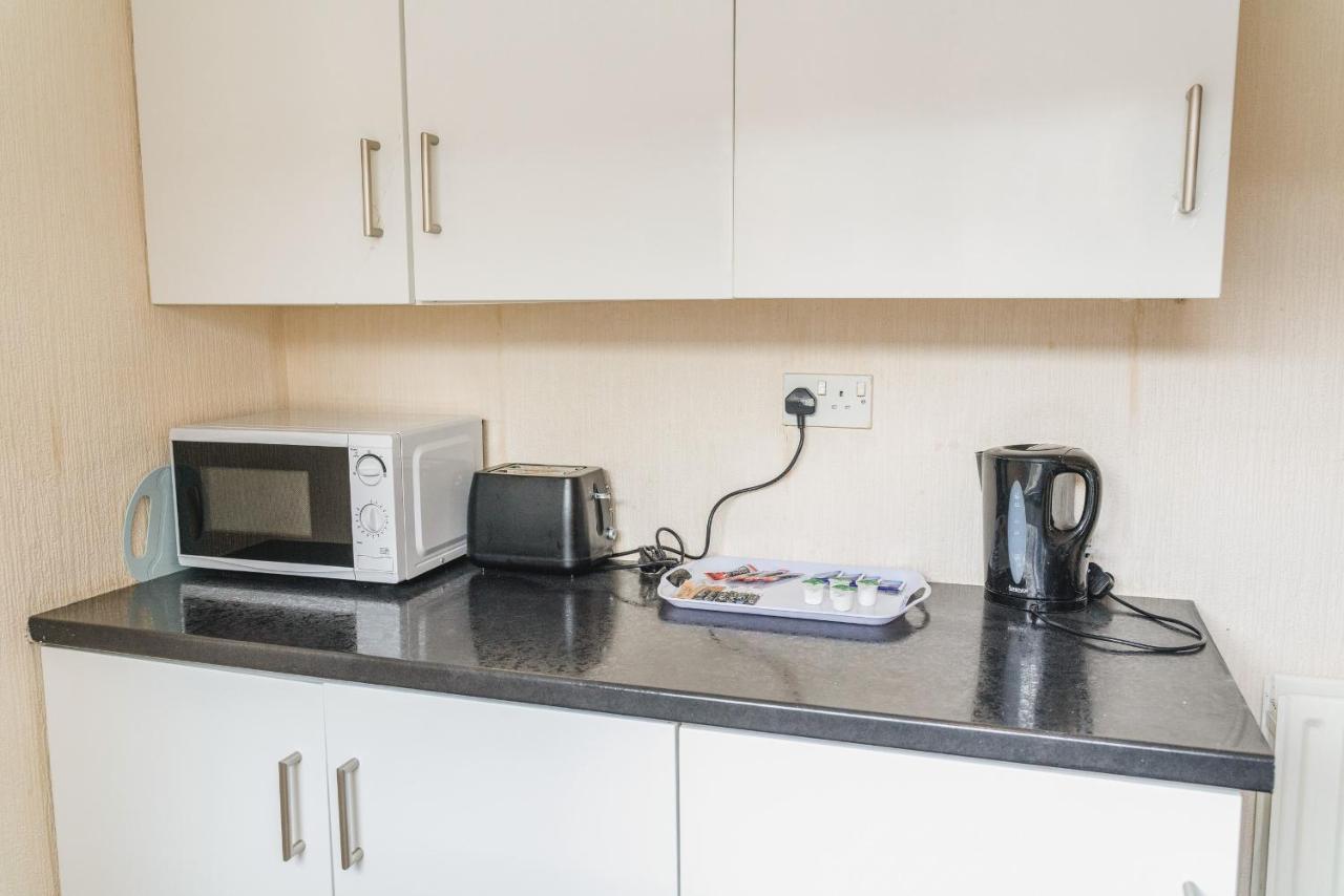 Hanley Park House Villa Stoke-on-Trent ภายนอก รูปภาพ