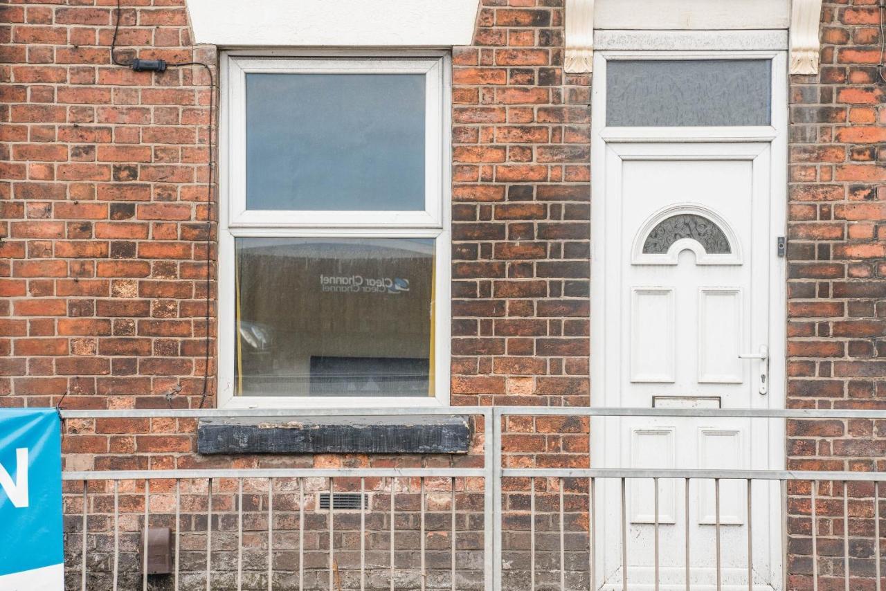 Hanley Park House Villa Stoke-on-Trent ภายนอก รูปภาพ