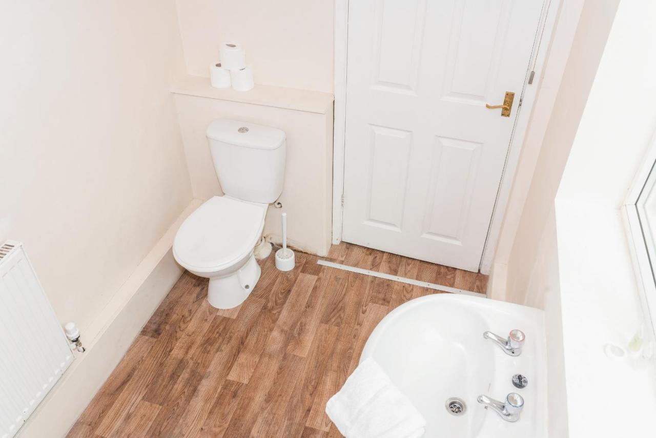 Hanley Park House Villa Stoke-on-Trent ภายนอก รูปภาพ