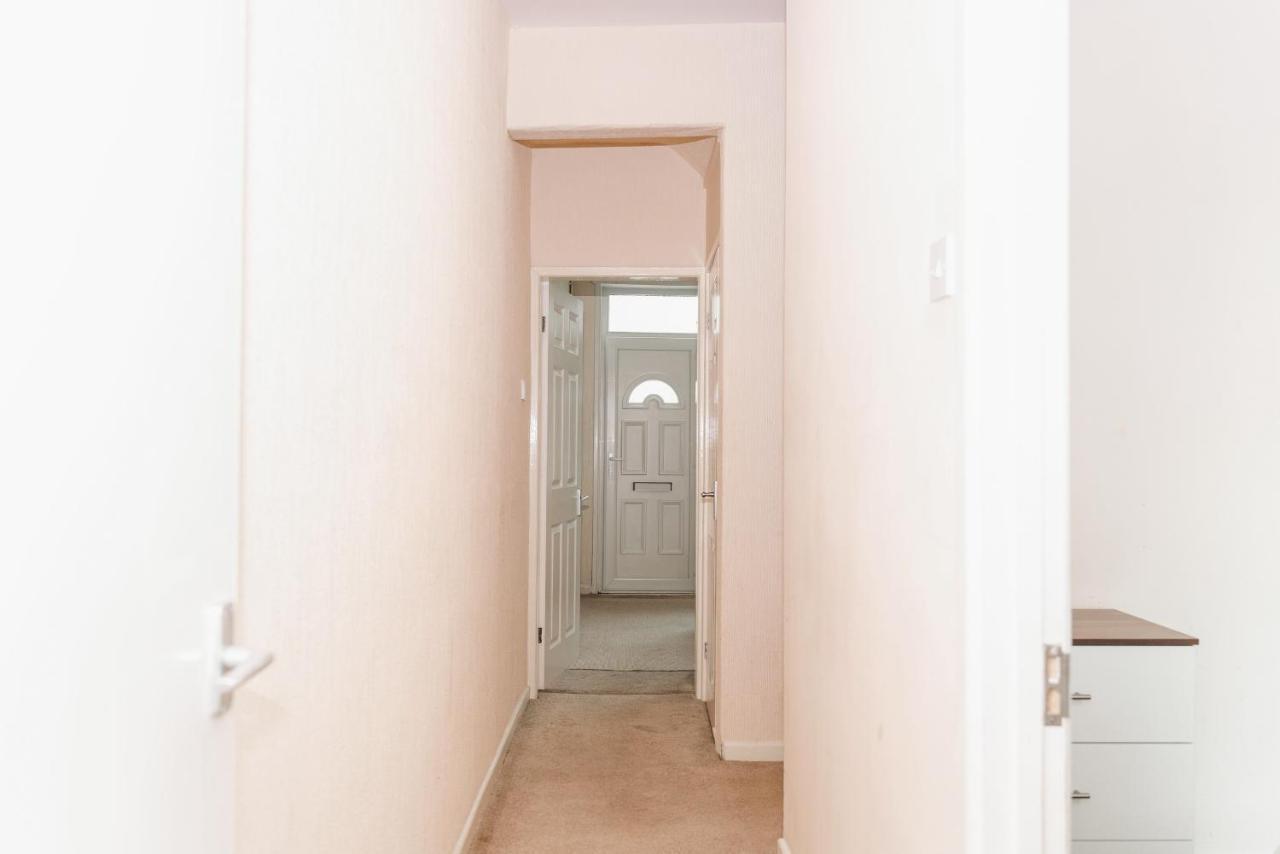 Hanley Park House Villa Stoke-on-Trent ภายนอก รูปภาพ