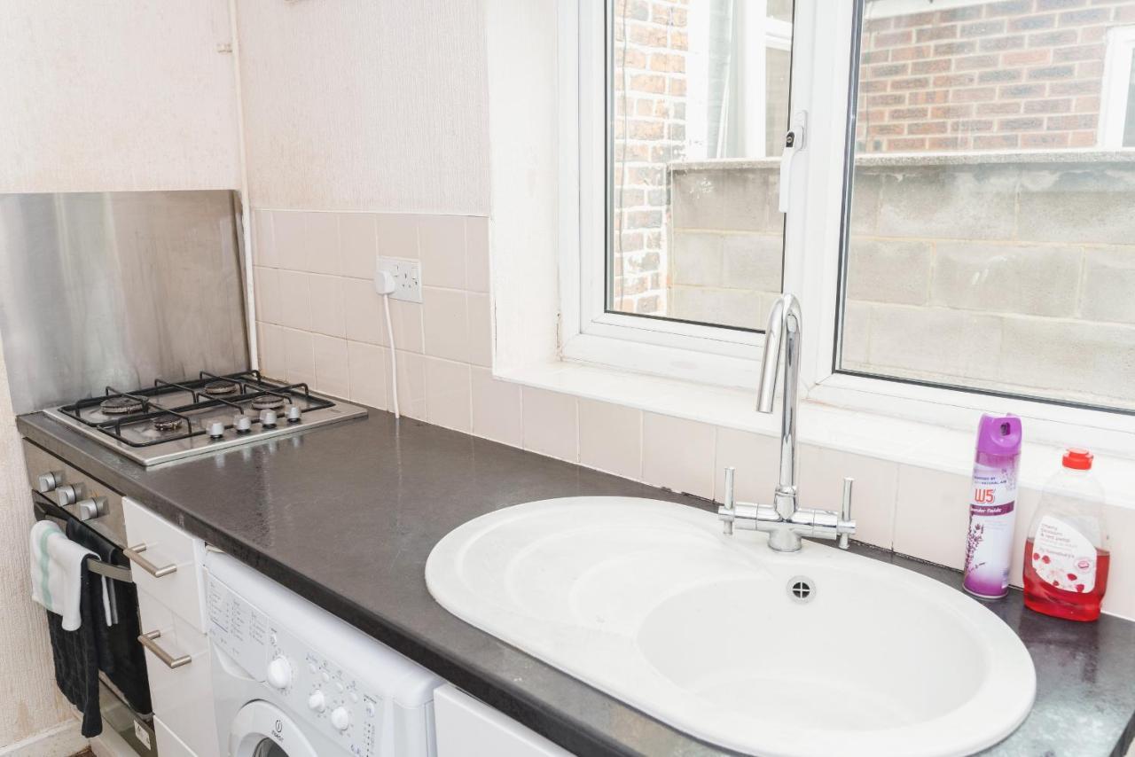 Hanley Park House Villa Stoke-on-Trent ภายนอก รูปภาพ